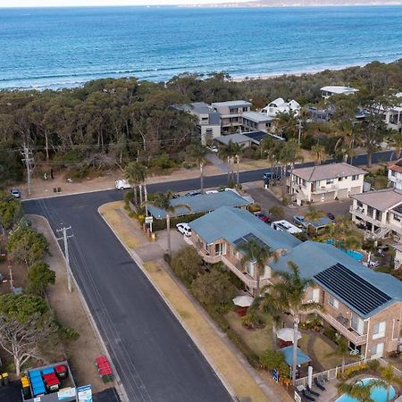 Beachfront Apartments Меримбула Экстерьер фото